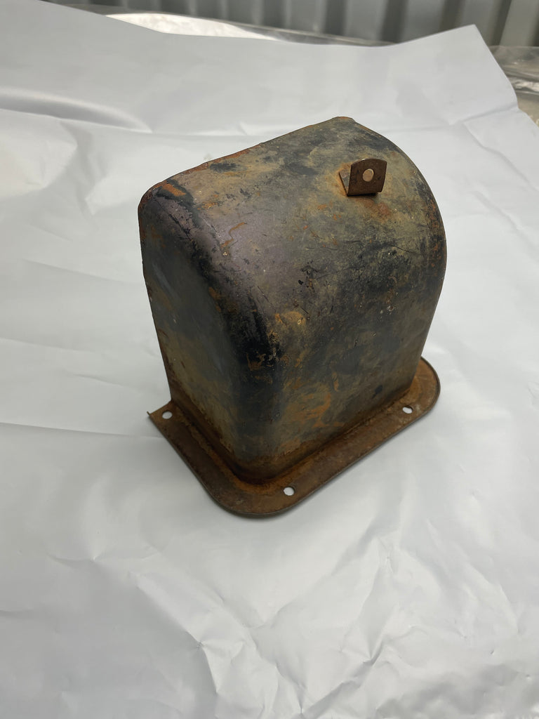 190-740 AHH6919 MGB COVER PEDAL BOX USED