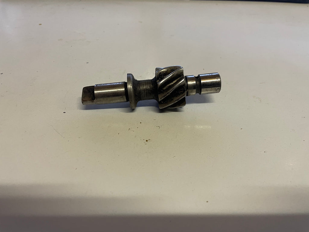 460-720 CAM1039 MGA MGB OIL PUMP DRIVE GEAR USED