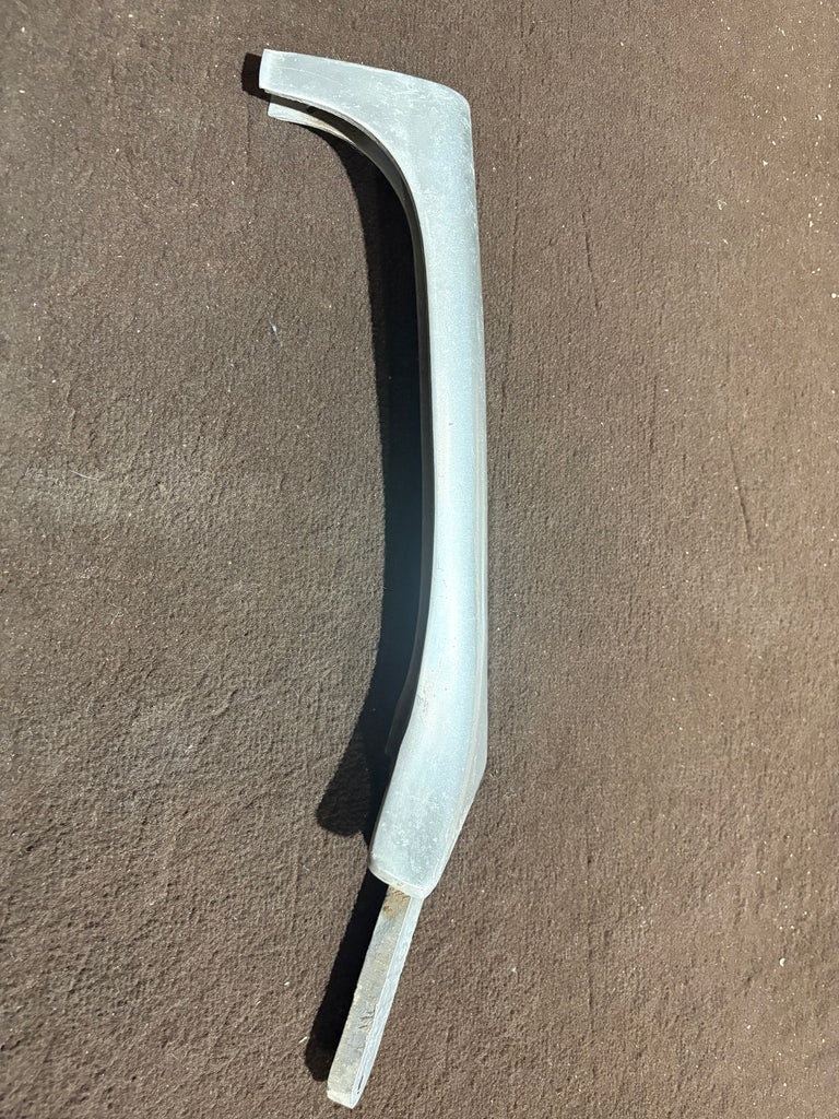 408-010 MGB WINDSCREEN PILLAR LH USED