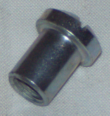 072-019 147737 RETAINER VALVE COVER