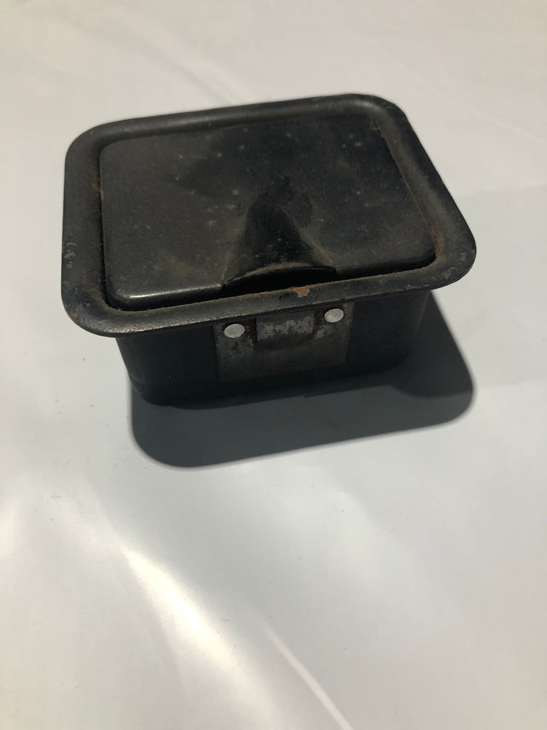 453-760 HZA5390 MGB ASHTRAY USED