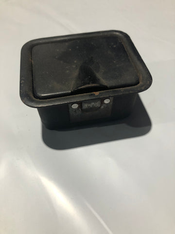 453-760 HZA5390 MGB ASHTRAY USED