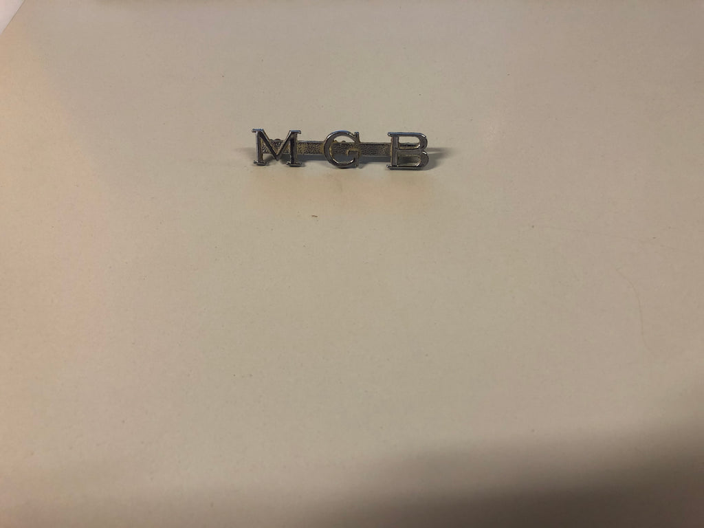408-440 AHH6079 BADGE MGB ROADSTER BOOT USED