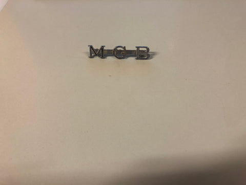 408-440 AHH6079 BADGE MGB ROADSTER BOOT USED
