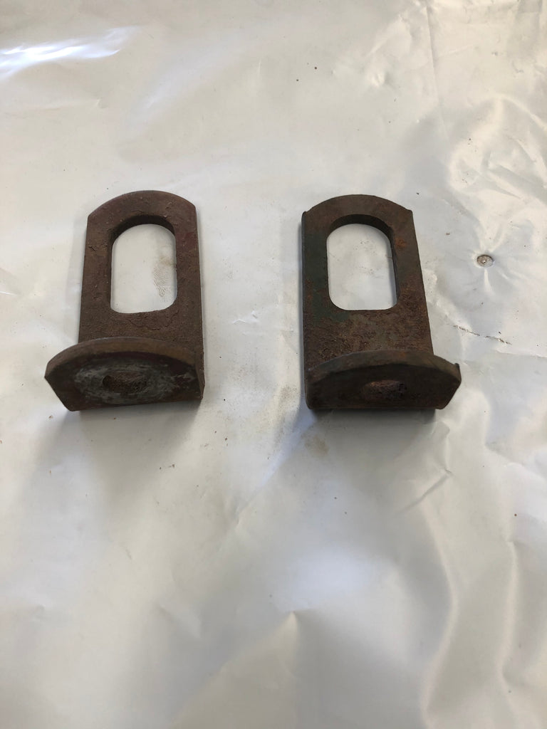 386-745 12A1968 BRACKET ENGINE LIFT HOOK PAIR USED