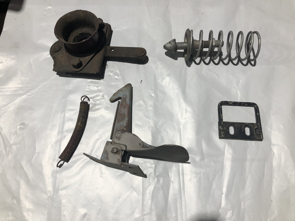 406-000 14G2444 BONNET CATCH & SECONJDARY CATCH COMPLETE USED