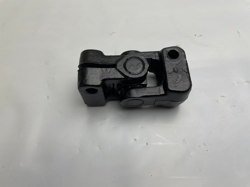 263-095 GLR3084 STEERING COLOUMN UNI JOINT MGB LATE USED