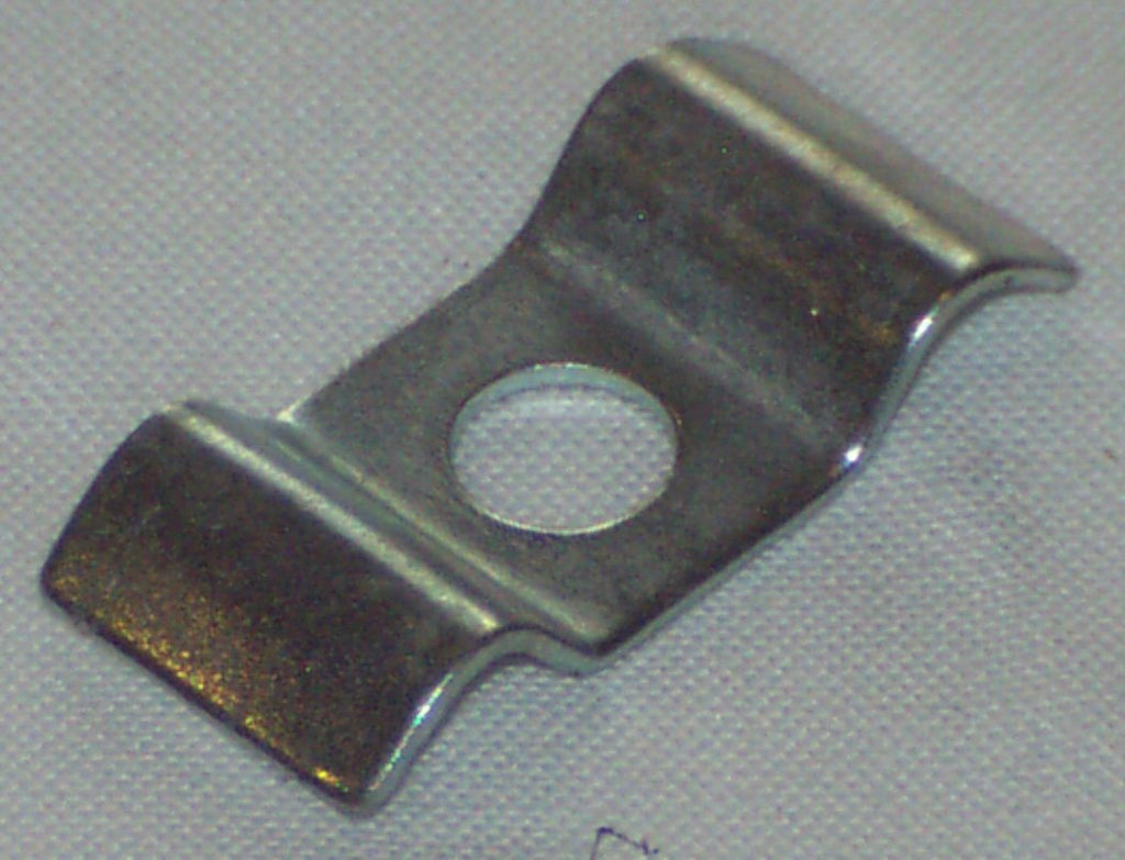 585-595 2H400 CLIP PIPE RETAINING