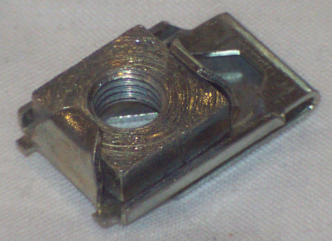 346071A PET/TANK CAPTIVE NUT