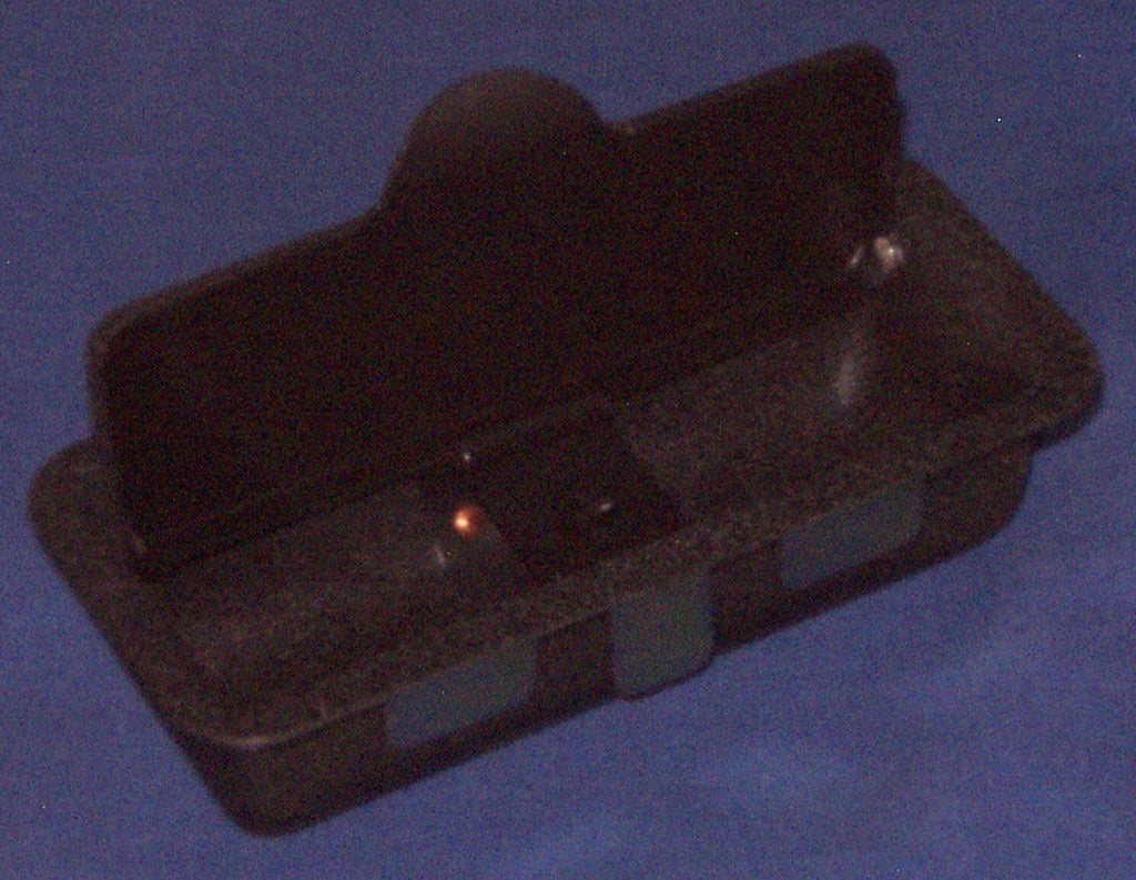 633-395 613186 ASHTRAY TR5/6 SPIT