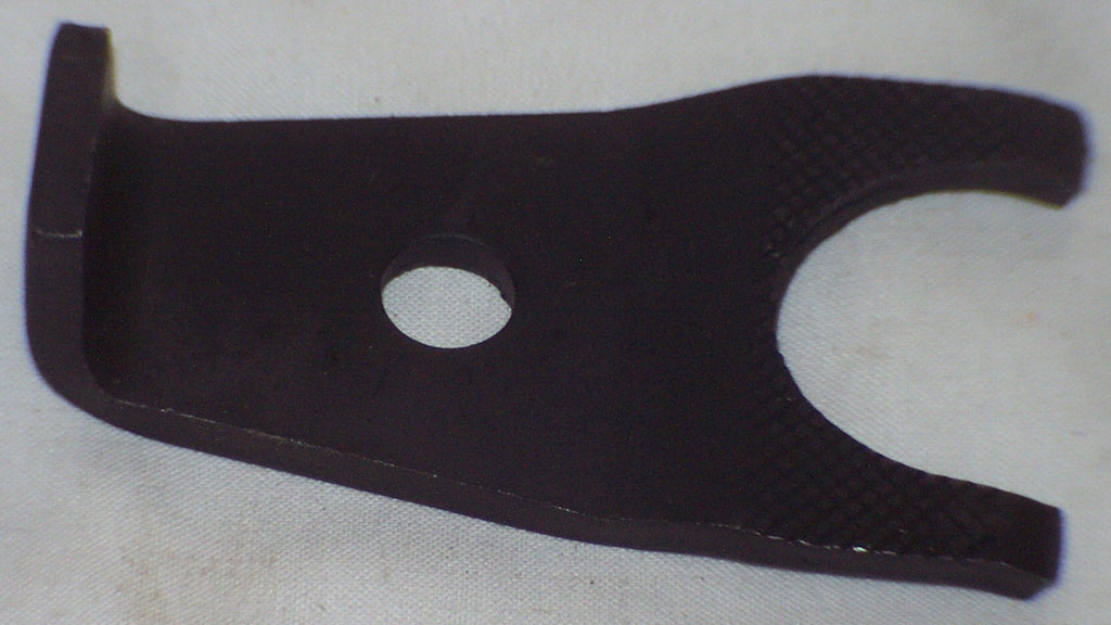 115-320 613857A DIST CLAMP V8 + MINI