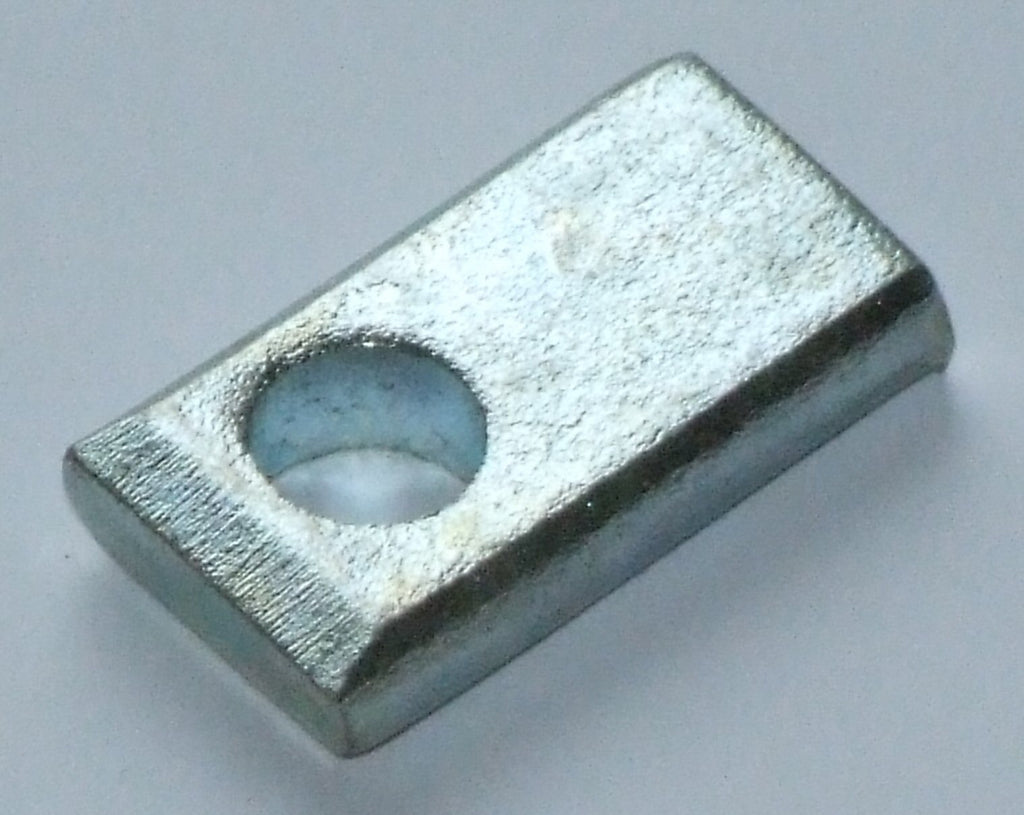 312-015 AHH7544 MGB SPACER 1/4 VENT REINFORCEMENT SMALL FRONT