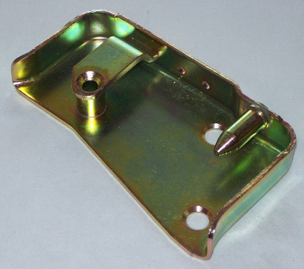401-370 CZA3310 MGB DOOR LOCK STRIKER RH