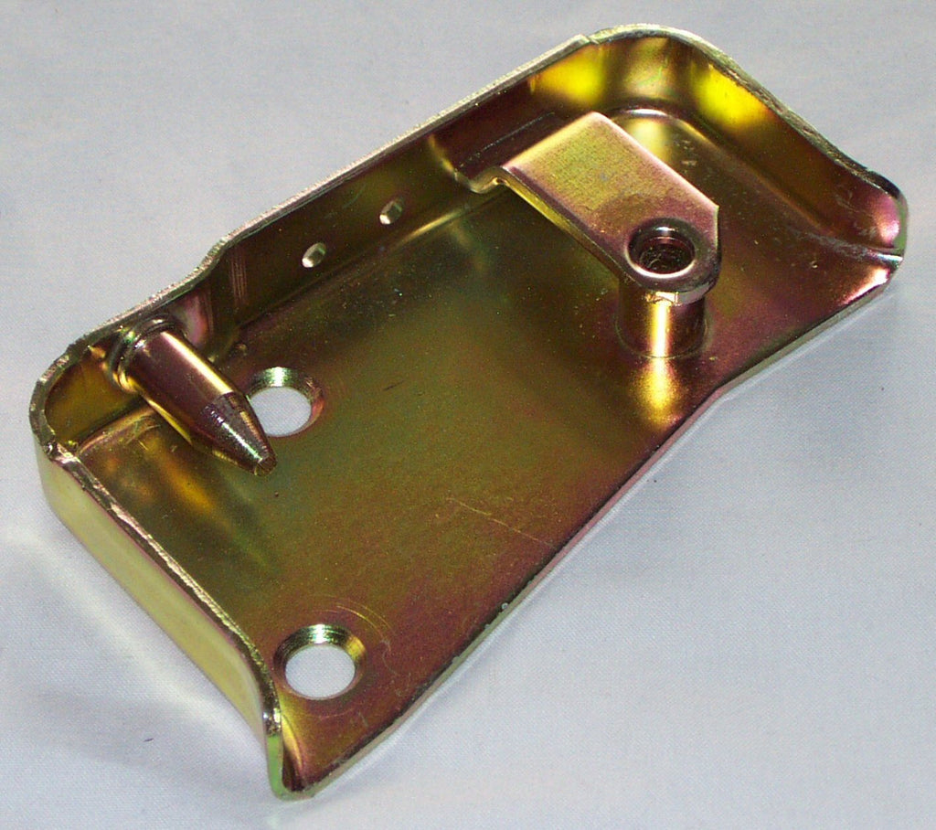 401-360 CZA3311 MGB DOOR LOCK STRIKER LH