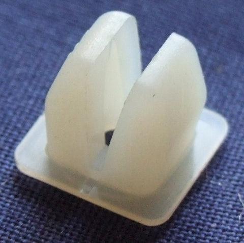117-051 GHF1030 PLASTIC NUT