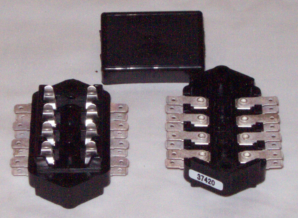 560-105 RTC440A FUSE BOX TR