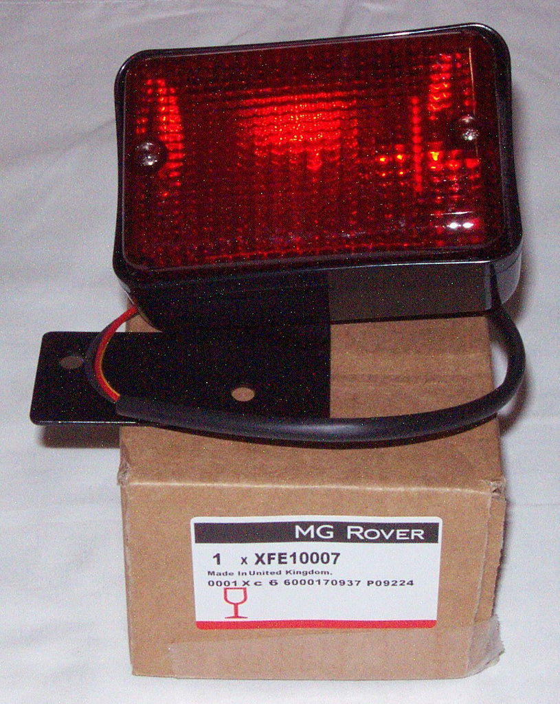 XFE10007 FOG LAMP ASSEMBLY REAR WITH BRACKET